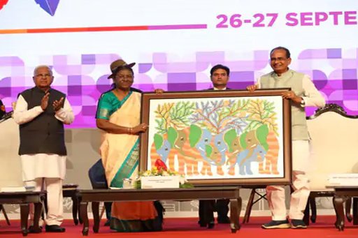 इंडिया स्मार्ट सिटी कॉन्क्लेव; इंदौर और MP को अवार्ड:राष्ट्रपति ने की तारीफ; CM बोले- जो इंदौर आता है यहीं का हो जाता है.. 1 12 4