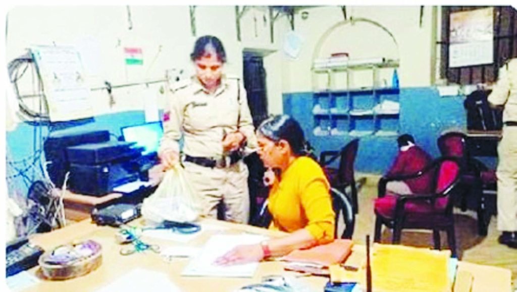 गोल्डन स्पा सेंटर में पुलिस की रेड बाकी सेंटरों में कब होगी कार्रवाई 2 WhatsApp Image 2023 09 03 at 5.33.46 PM