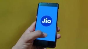 Jio vs Airtel जिओ के इस प्लान ने उड़ाई Airtel के धज्जिया केवल इतने रूपये में मिलता 1.5GB Data के साथ अनलिमिटेड कॉलिंग, फ्री SMS 3 WhatsApp Image 2023 09 30 at 11.21.34 AM