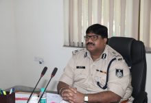 आगामी विधान सभा चुनाव एवं त्यौहारों को लेकर अति.पुलिस महानिदेशक उमेश जोगा ने ली डी.आई.जी. एवं एस.पी. की बैठक 10 IMG 20231021 WA01531