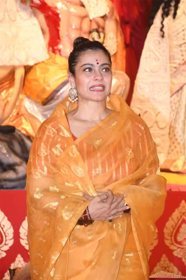 Durga Puja 2023 काजोल ने दिखाया अपना ये अवतार, पीली साड़ी में एक्ट्रेस ने की दुर्गा पूजा 2 kajol 2