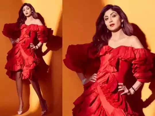 Shilpa Shetty जब आई कैमरा के सामने तो शोल्डर से नीचे उतरी स्लीव, फिर ऐसा हुआ काम की एक्ट्रेस 2 maharashtra times 88221220
