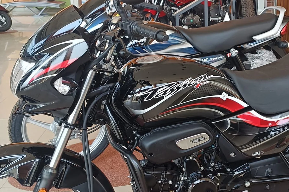 Hero Passion Plus Baik सुपर माइलेज के साथ Bajaj Platina की कर देगी छुट्टी, दमदार इंजन के साथ भरपूर मिलेंगे फीचर 5 passion pro side