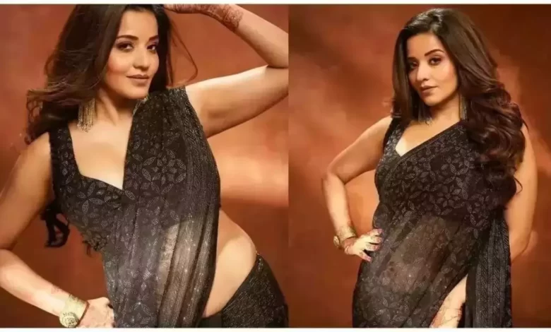 मोनालिशा ने ब्लैक साड़ी में मचाया पूरा कहर, Killer Look के साथ हॉट तस्वीरें हुई लोगो के कमेंट की बारिश 1 371681 monalisa