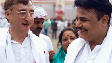 छापेमारी से परेशान व्यापारियों के समर्थन में आगे आए विवेक तन्खा ,शासन प्रशासन तक पहुंचाई बात, पूर्ण सहयोग का आश्वासन मिला 8 IMG 20231105 WA0079