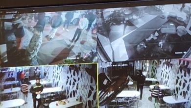 आधी रात बस स्टैंड स्थित होटल में चले चाकू, लूट आरोपी सीसीटीवी कैमरे में कैद 10 IMG 20231126 032737