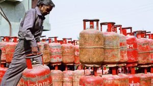LPG Subsidy Hike दिवाली से पहले बड़ी खुशखबरी, फिर कम हुए एलपीजी सिलेंडर के दाम सरकार ने कर दी घोषणा 2 WhatsApp Image 2023 11 01 at 11.15.44 AM