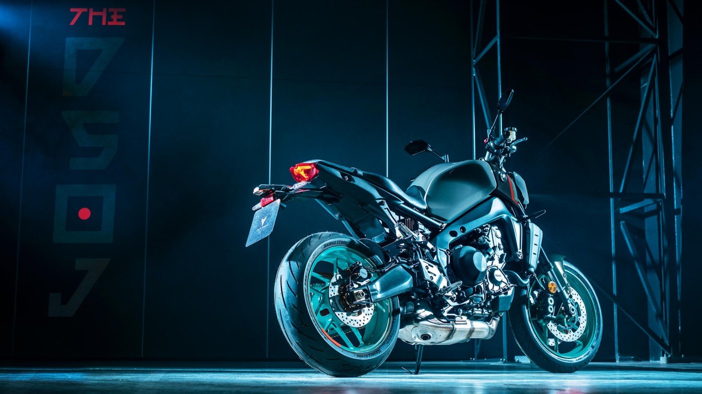 Yamaha की इस पहली झलक ने लड़कियों को किया मदहोश, खतरनाक लुक और बेहतरीन फीचर के साथ जाने कीमत 2 yamaha 1