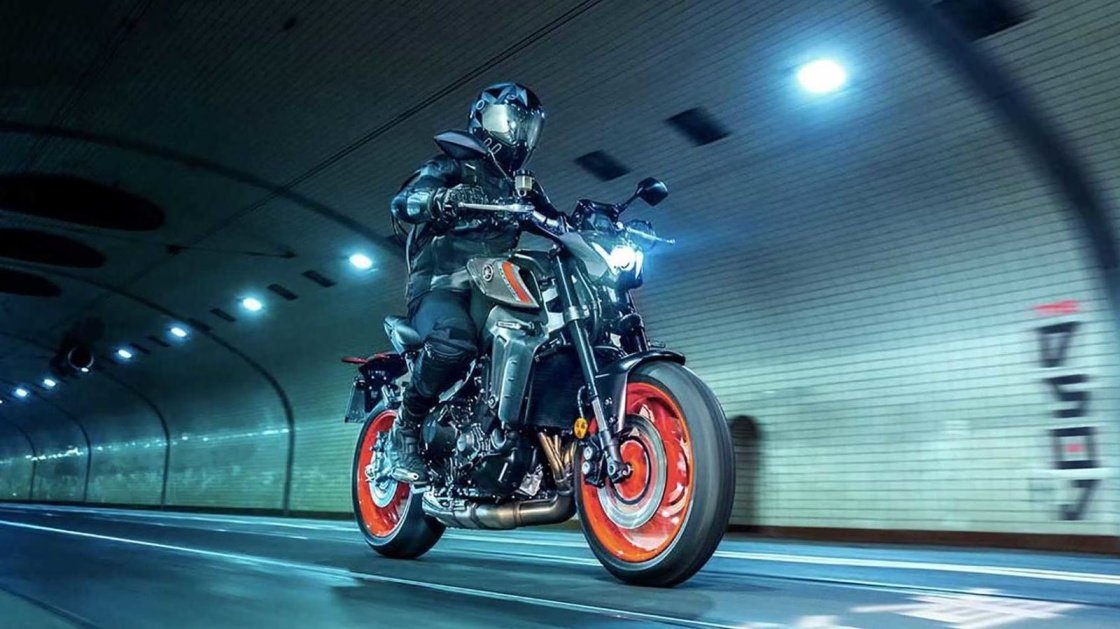Yamaha की इस पहली झलक ने लड़कियों को किया मदहोश, खतरनाक लुक और बेहतरीन फीचर के साथ जाने कीमत 3 yamaha 2