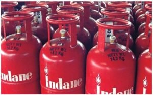LPG Gas Cylinder Price चुनाव खत्म होते ही LPG Cylinder के दामों में जोरदार उछाल, उपभोक्ता के टूटे अरमान पढ़े पूरी खबर 3 WhatsApp Image 2023 12 01 at 11.27.45 AM1