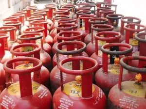 LPG अगर आपको भी होना 500 रुपये में गैस सिलेंडर, तो अभी करे ये काम मौका निकला हाथ से तो होगा पछतावा 3 WhatsApp Image 2023 12 13 at 4.05.55 PM3
