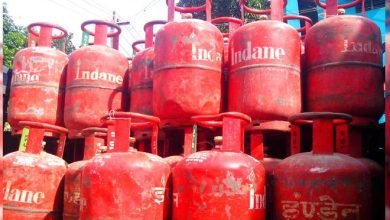LPG Price Today एलपीजी उपभोक्ता पर सरकार महेरबान! सिलेंडर की कीमतों में बम्फर कटौती जानिए आपके शहर का नया रेट 