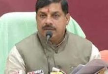 शहडोल में सीएम डॉ. मोहन यादव की सुरक्षा में बड़ी चूक, नशेड़ी युवक पुलिस की वर्दी पहनकर सभास्थल में घुसा 10 963 3