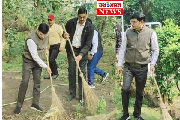 डीआईजी खुद उतरे सफाई करने, कार्यालय में चलाया अभियान 1 Add a heading 88