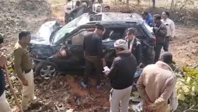 भीषण सड़क हादसा :तेज रफ्तार कार अनियंत्रित होकर पेड़ से टकराई,हादसे में कार में सवार रहली के दो युवकों की मौत 9 IMG 20240128 144125