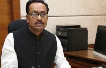 प्रतियोगी परीक्षा की तैयारी कर रहे छात्रों को संभागायुक्त ने दी कोचिंग 7 SGGFSDGSDF