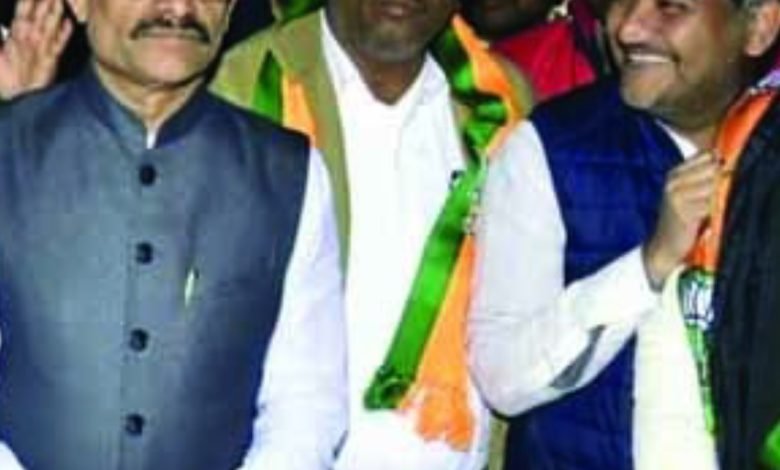खजुराहो संसदीय क्षेत्र के नेताओं को साधने फिर मोर्चे पर निकले वीडी 1 Screenshot 2024 01 28 14 15 52 153 com.whatsapp