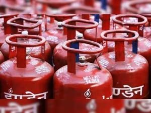 LPG Cylinder यहाँ से बुक करने पर सस्ता मिल रहा एलपीजी सिलेंडर,बिना सब्सिडी के भारी भरकम छूट जाने पूरी खबर 2 WhatsApp Image 2024 01 04 at 1.56.23 PM