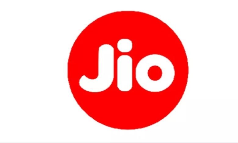 Jio ने मारी बाजी! सालभर वाले प्लान में मिलेंगे 2.5GB डेटा और अनलिमिटेड कालिंग के साथ कई ऑफर्स के फायदे देखे खबर 1 WhatsApp Image 2024 01 05 at 1.21.24 PM1