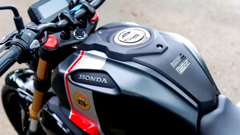 लोहे की मजबूती लोहार से पूछो, Honda का माइलेज रेस में चलने वाले युवाओ से पूछो, जिनके पास हो हौंडा उसका है ये जमाना 2 image 275 800x450 1