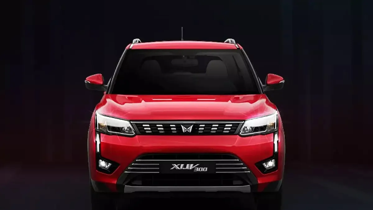 अब सभी लगायेंगे Mahindra की लक्ज़री SUV का स्टेटस, दनदनाते इंजन और खूबसूरत फीचर्स के साथ जाने इसका लुक 2 2024 Mahindra XUV300 facelift