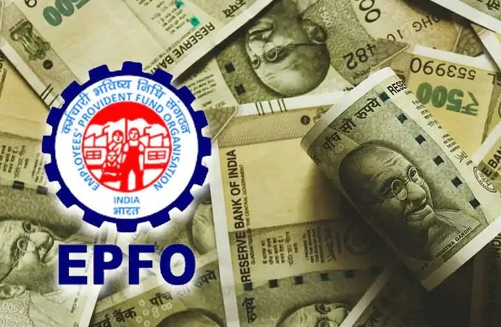 EPFO खाताधारकों को लगा झटका! दी ऐसी खबर की रोंगटे हो जायेगे खड़े, आ गया नया आदेश 1 EPFO खाताधारकों को लगा झटका! दी ऐसी खबर की रोंगटे हो जायेगे खड़े, आ गया नया आदेश