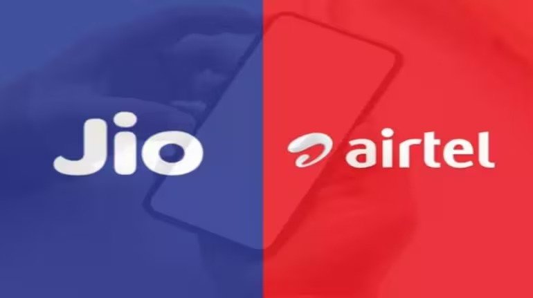 Jio ने छीना Airtel का सुकून! दे रहा जी भर के मजे, कीमत एक जैसे लेकिन बेनिफिट अलग अलग 1 Jio ने छीना Airtel का सुकून! दे रहा जी भर के मजे, कीमत एक जैसे लेकिन बेनिफिट अलग अलग