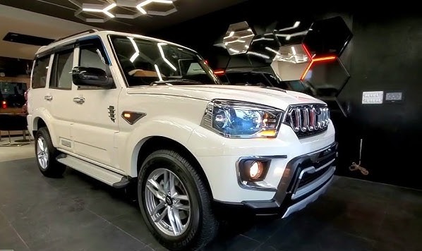 Mahindra Scorpio की कीमत 17.30 लाख रुपए छोड़, अब मात्र 9 लाख़ में पावरफुल परफॉर्मेंस के साथ 17 Kmpl का माईलेज 1 ad191715 ce3c 4c31 bc84 095d4a62fb40