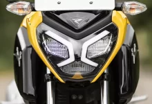TVS की ये सस्ती स्पोर्टी लुक वाली बाइक, 67kmpl माइलेज और झन्नाटेदार फीचर्स के साथ देखे कीमत 15 raider 125 front turn indicators