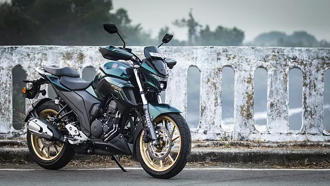 Yamaha का ये वर्जन Fazer 25 करेगा सबको दीवाना, फीचर्स भी सॉलिड लुक भी शानदार, मार्केट में होगा धूम जाने क्या होगी कीमत 1 right front three quarter