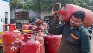 LPG NEW PRICE फिर से पड़ी महंगाई की मार! चुनाव से पहले इतनी बड़ी सिलेंडर की कीमतें, इन शहरों की देखे कीमत 3 WhatsApp Image 2024 03 02 at 5.10.41 PM1
