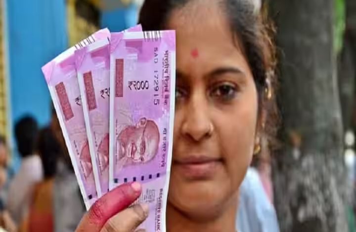 New Swarnima Loan Scheme आत्मनिर्भर बनाने आई सरकार की स्कीम! महिलाओं को मिलेगा 3 लाख तक बंपर लोन, ऐसे करे आवेदन 1 New Swarnima Loan Scheme आत्मनिर्भर बनाने आई सरकार की स्कीम! महिलाओं को मिलेगा 3 लाख तक बंपर लोन, ऐसे करे आवेदन