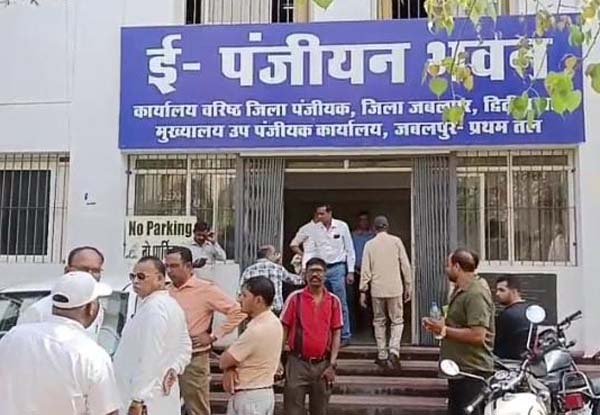 अचल संपत्तियों में महिलाओं की बढ़ रही भागीदारी 1 dae