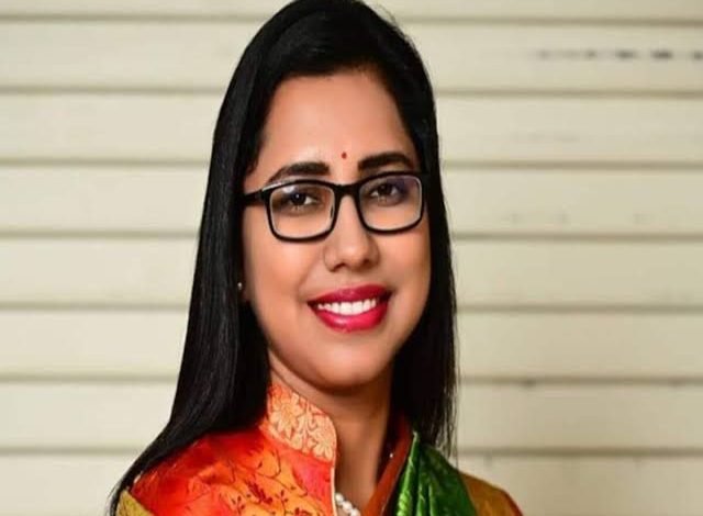 निशा बांगरे ,पूर्व डिप्टी कलेक्टर ने कांग्रेस से दिया इस्तीफा, वादा खिलाफी का लगाया आरोप 1 images 2024 04 14T110605.905