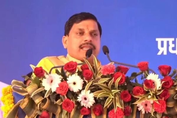 CM मोहन यादव बालाघाट पहुंचे: नक्सलियों को मार गिराने वाले हाकफोर्स के 28 जवानों को देंगे आउट आफ टर्न प्रमोशन 1 Add a heading 29