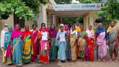 ग्रामीण महिलाओं से 20 लाख रुपये की धोखाधड़ी : भोली भाली महिलाओं को झांसे में लेकर लिया बैंक से लोन और फरार हो गई महिला 8 002fe5b0 0229 4764 bdac 36269d869be0