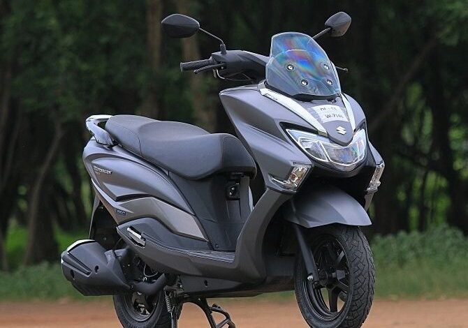 पहली बार 125सीसी के इंजन साथ Suzuki Burgman Street स्कूटी को लॉन्च, जाने कीमत 1 30suzuki burgman1