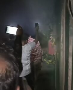Fire breaks out in mobile shop : मोबाइल सहित अन्य सामग्री जलकर खाक 2 IMG 20240701 WA0023