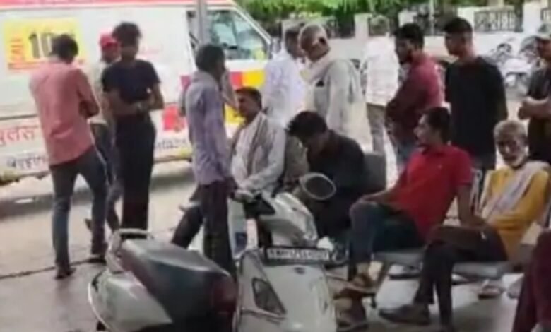 ट्रैक्टर और बाइक की सीधी भिड़ंत : हादसे में दो युवकों की मौत 1 Screenshot 2024 07 25 13 39 42 961 com.ak .ta .dainikbhaskar.activity
