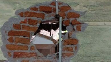 A rock fell on the house. बिजली कड़कने के साथ भरभराकर मकान पर गिरी चट्टान 9 ffff