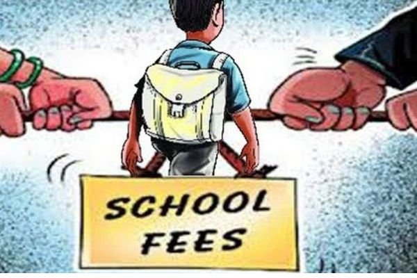 जबलपुर में निजी स्कूलों को लौटानी होगी करोड़ों रूपयों की फीसः 6 साल पहले बढ़ाई गई फीस को जिला समिति को निरस्त किया 1 neeraj up 12 1