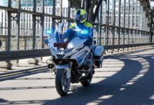 लडको के लिए BMW ने लाई BMW R 1300 RT बाईक पावरफूल इंजन और जबरदस्त फीचर्स के साथ 13 r1250rt p mulitimage original 2560x1440.jpg.asset .1709030733280