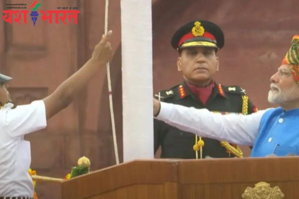 पीएम मोदी ने लाल किला से 11वीं बार फहराया तिरंगा: कहा- पहले देश में माई-बाप कल्चर था, हमने गवर्नेंस का मॉडल बदला 1 Add a heading 78