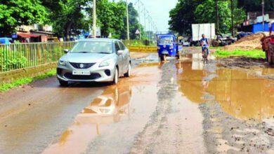 चाका से पुरैनी तक सडक़ उखड़ी, गड्ढों ने खोली भ्रष्टाचार की पोल 8 IMG 20240812 152248