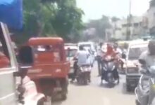 ट्रैफिक पुलिस गहरी नींद में : पटरी से उतरा यातायात ,राहगीर परेशान 10 Screenshot 2024 08 13 12 42 15 962 com.miui .gallery