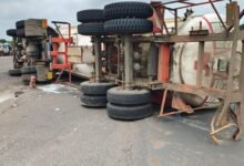 अनियंत्रित होकर पलटा एलपीजी गैस से भरा टेंकर,1 की मौत, क्षेत्र में हड़कंप 15 Screenshot 2024 08 16 18 10 33 722 com.whatsapp