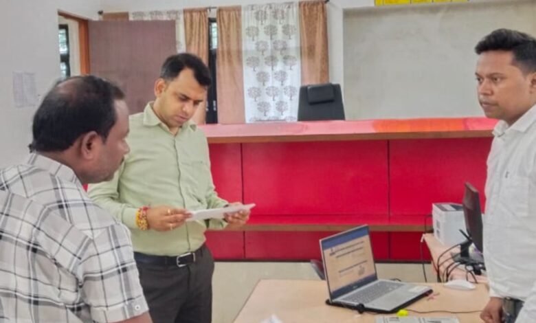 स्कूलों में जाकर राखी पर्व मनाए : नवागत कलेक्टर मंडला ने अंजनिया उपतहसील का किया औचक निरीक्षण.. दिए निर्देश 1 Screenshot 2024 08 17 14 05 14 041 com.whatsapp