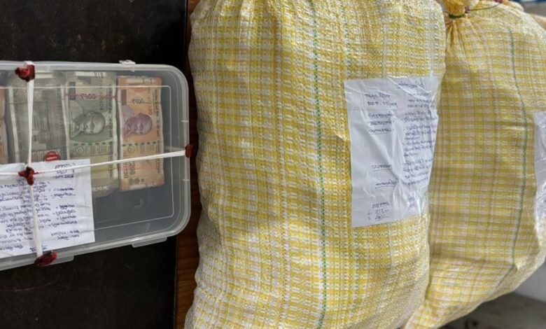 पुलिस ने रिमांड के आरोपी की निशादेही पर नगदी 3.50 लाख एवं कटनी के गोदाम से 480 प्रतिबंधित नशीली आनरेक्स कफ सिरफ को किया गया बरामद 1 Screenshot 2024 08 25 15 03 51 409 com.whatsapp