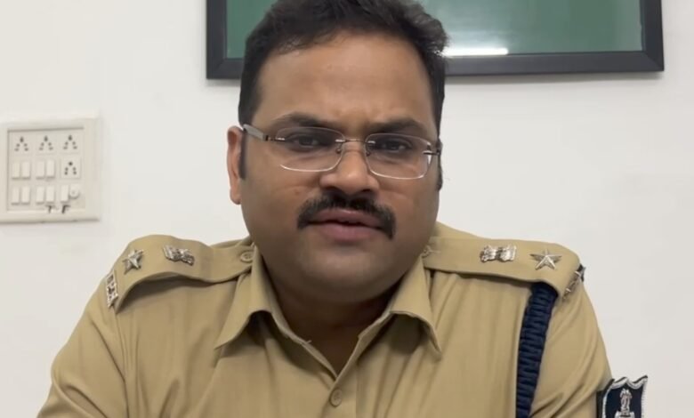 ट्रिपल मर्डर केस : रॉकी अभिरक्षा में , तीन हत्याओं में योजना बनाने और षडयंत्र रचने का है आरोपी 1 Screenshot 2024 08 27 10 47 19 732 com.whatsapp