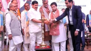 ग्वालियर रीजनल इंडस्ट्री कॉन्क्लेव : 4570 करोड़ के निवेश की घोषणा, अडानी एवं अंबानी समूह करेगा निवेश ; हजारों युवकों को मिलेगा रोजगार 6 Screenshot 2024 08 28 17 25 59 935 com.miui .gallery